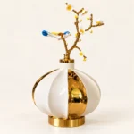 Vase lanterne blanc et or — Branche fleurie et oiseau – Image 2
