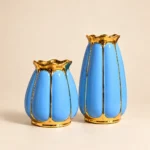 Duo de vases cannelés à contours dorés – Image 4